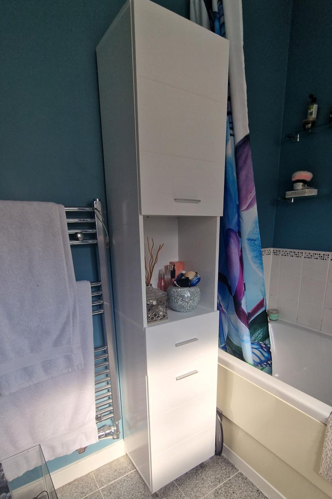 Homfa White Bathroom Storage Cabinet with Doors and Shelves, Modern Wood Style