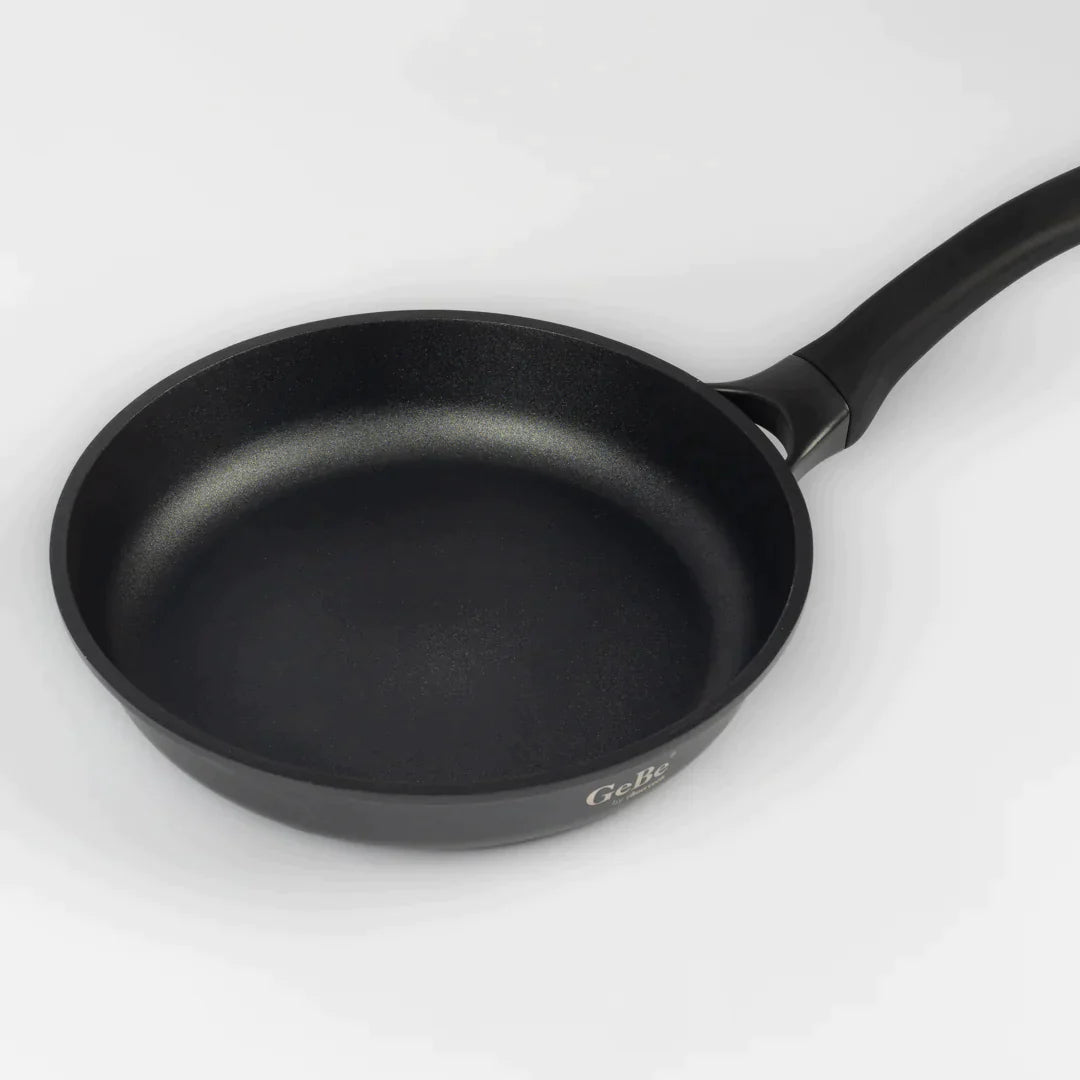 VENUS FRY PAN